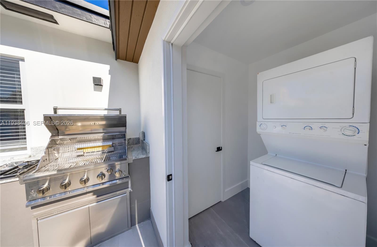 166 NW 41st St Miami, FL 33127