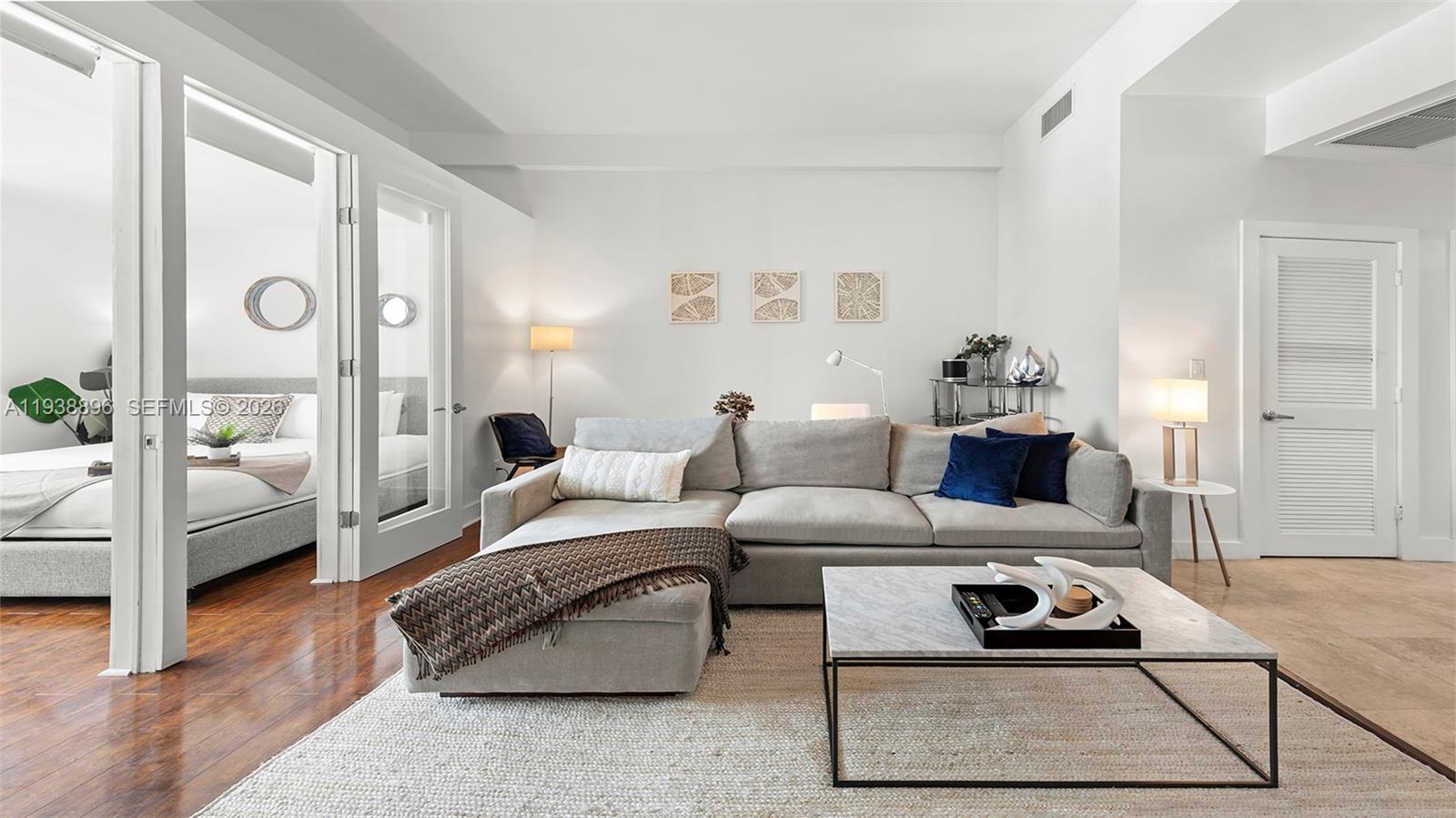 2301 Collins Ave #1632