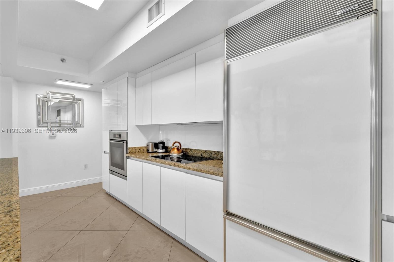 image Ocean Four Condo19