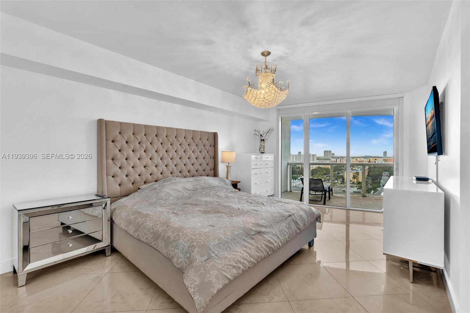 image Ocean Four Condo24