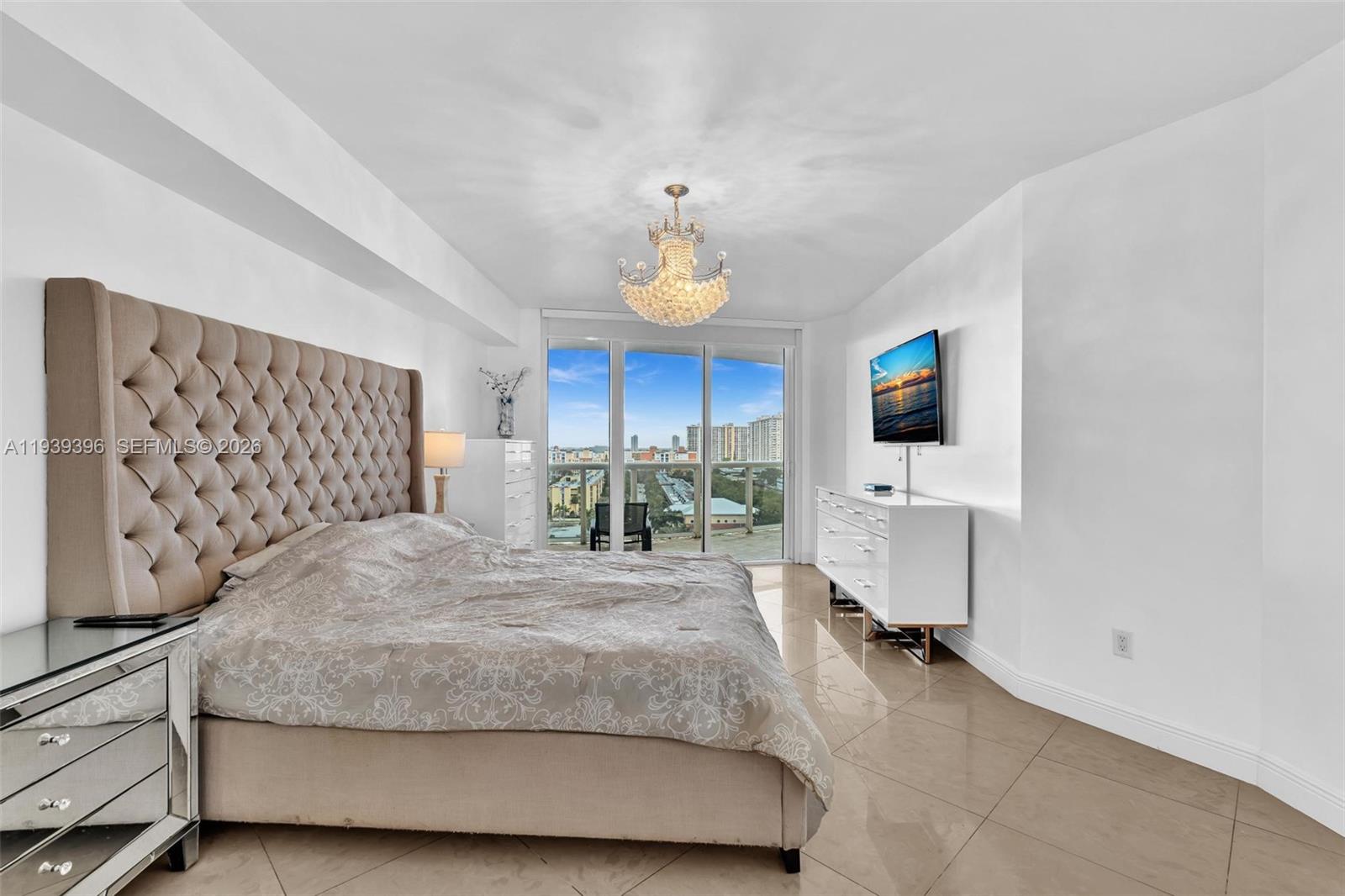 image Ocean Four Condo25