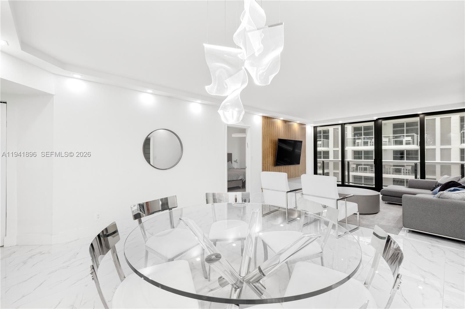 image The Waves Condominium9