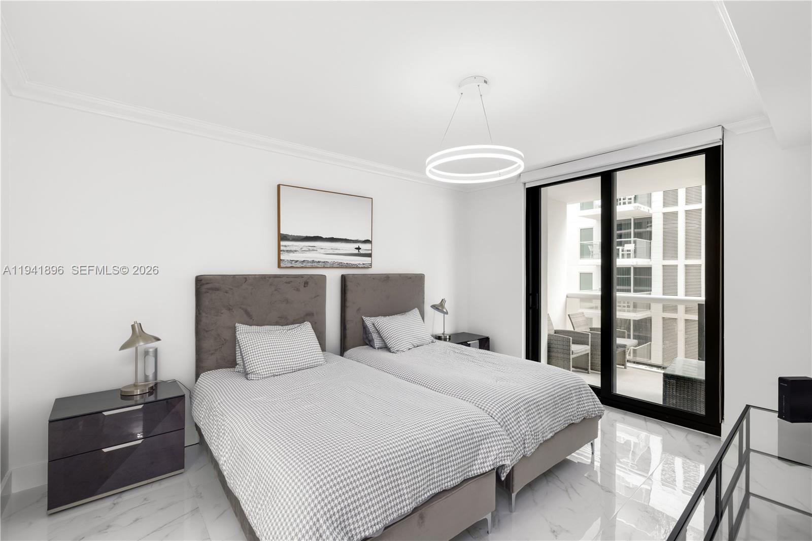 image The Waves Condominium27