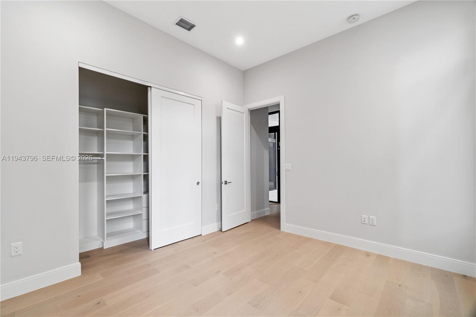 8091 NW 48th Ter Doral, FL 33166