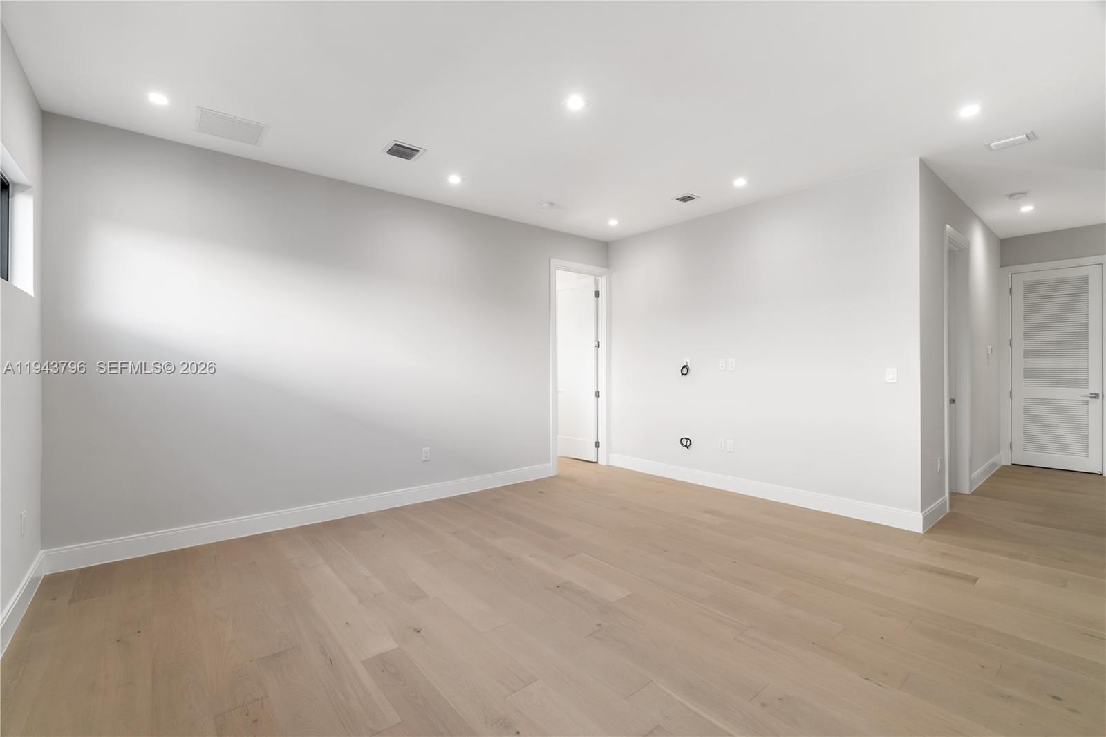 8091 NW 48th Ter Doral, FL 33166