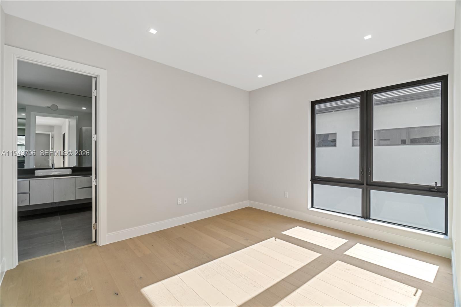 8091 NW 48th Ter Doral, FL 33166