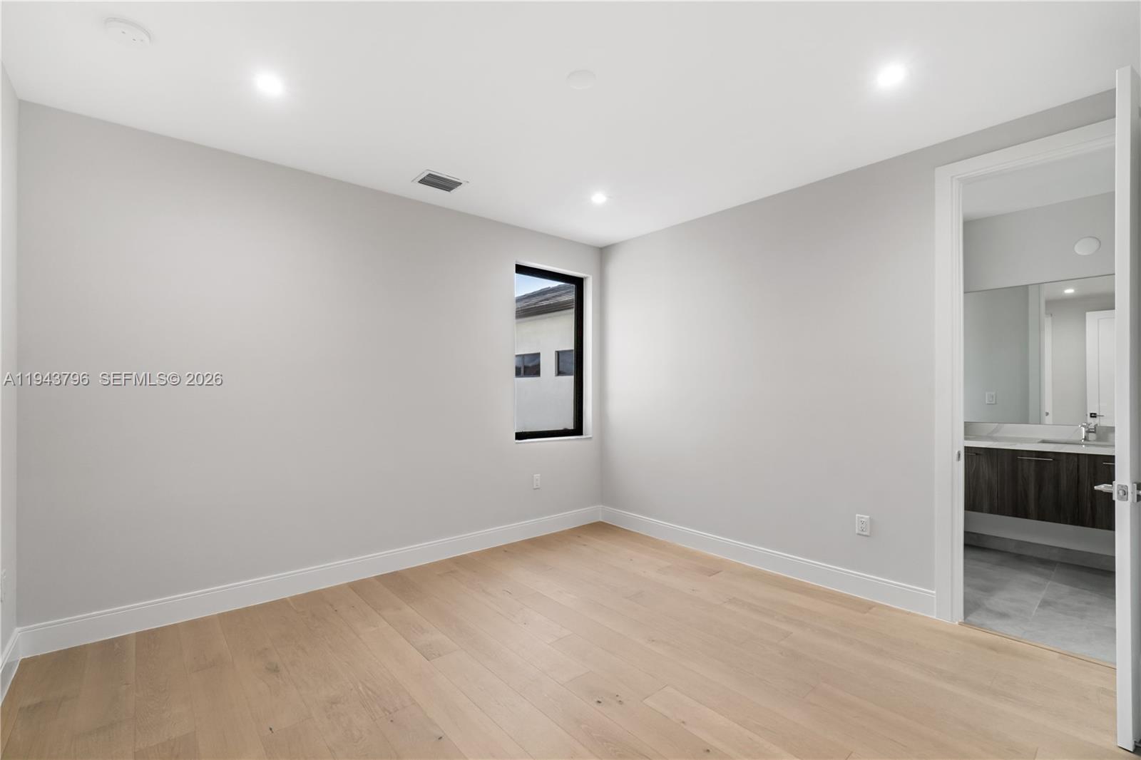 8091 NW 48th Ter Doral, FL 33166