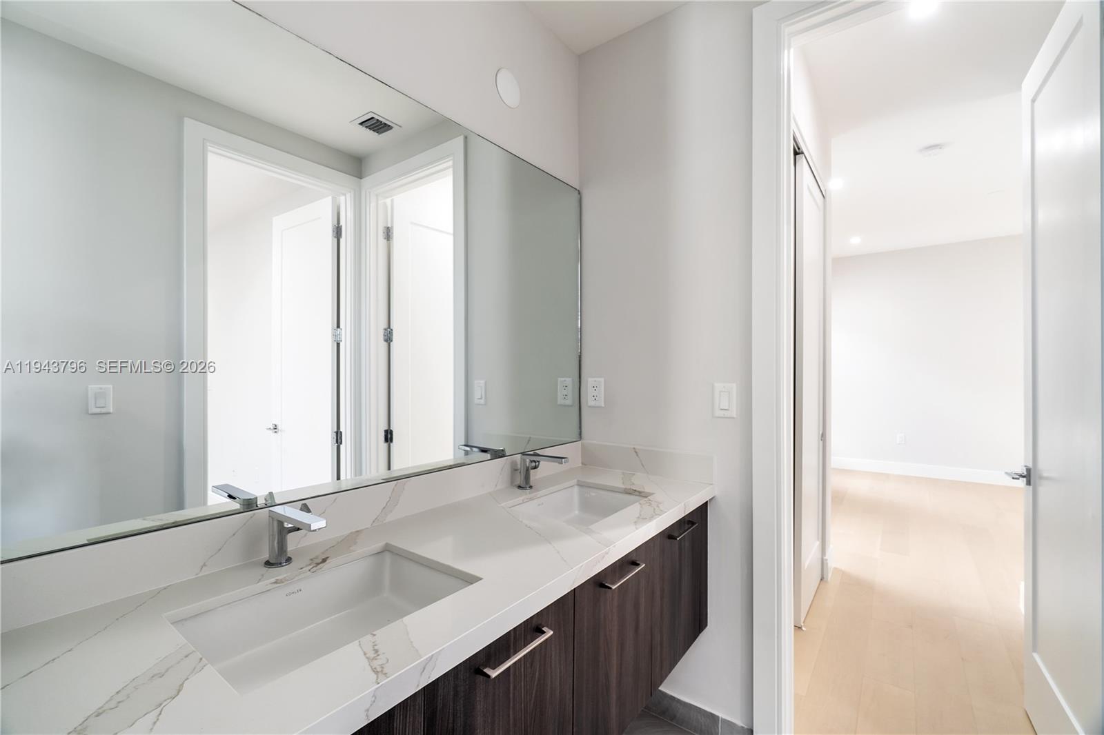 8091 NW 48th Ter Doral, FL 33166