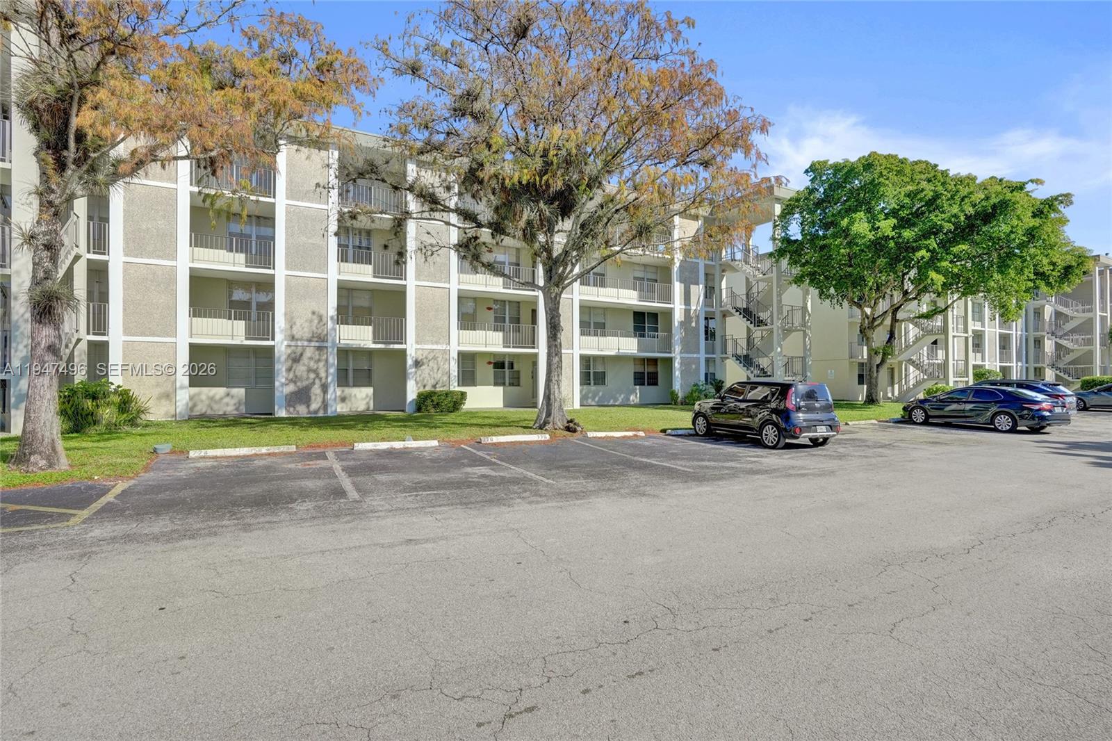 2900 NW 48th Ter #402 Lauderdale Lakes, FL 33313