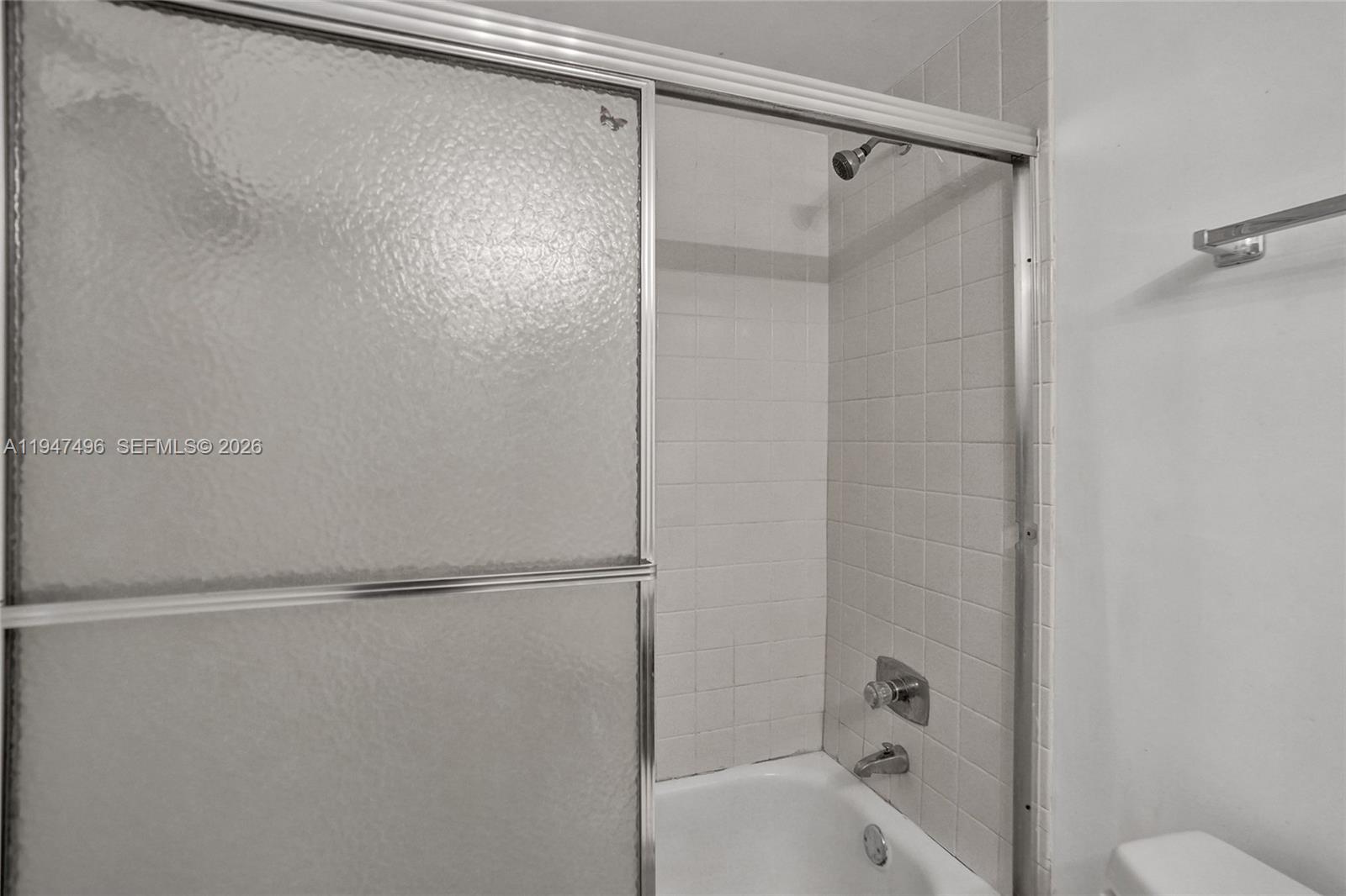 2900 NW 48th Ter #402 Lauderdale Lakes, FL 33313