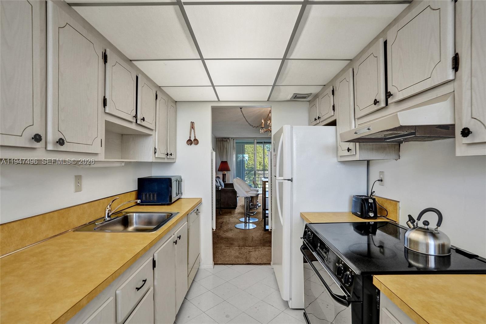 2900 NW 48th Ter #402 Lauderdale Lakes, FL 33313