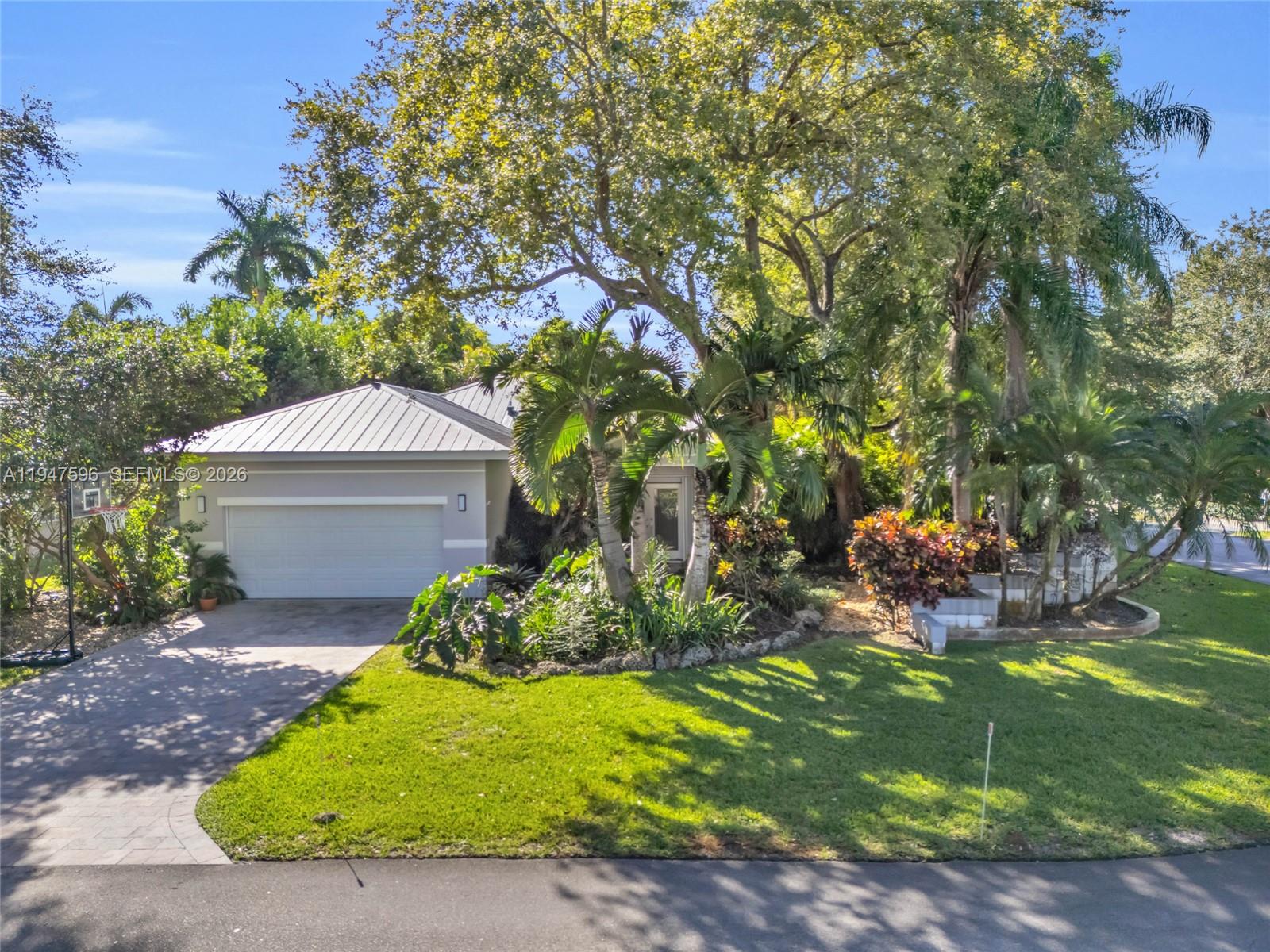 5794 SW 76th Ter South Miami, FL 33143