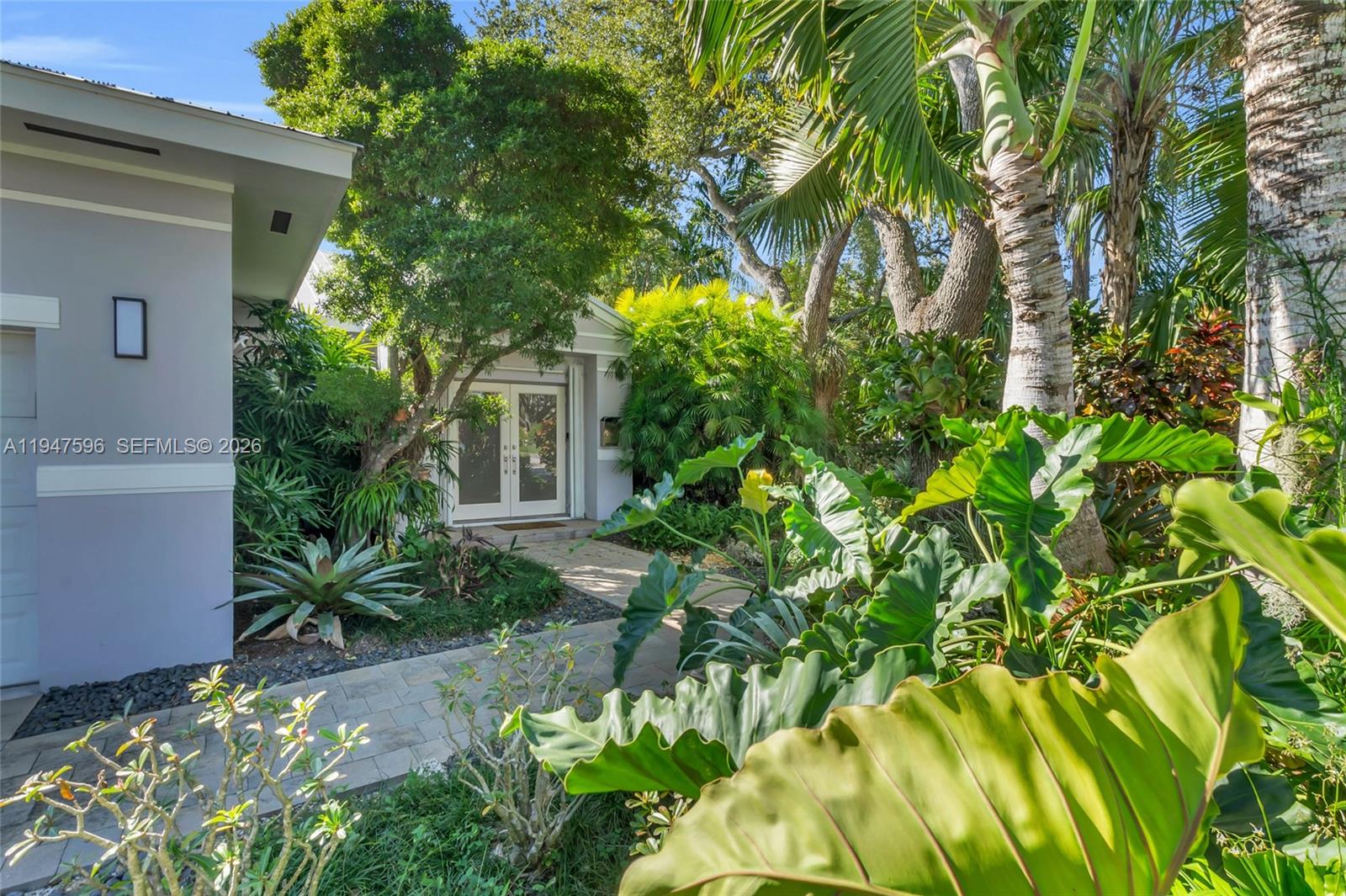 5794 SW 76th Ter South Miami, FL 33143