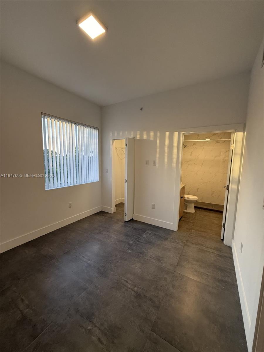 2010 SW 25th Ter #302 Miami, FL 33133