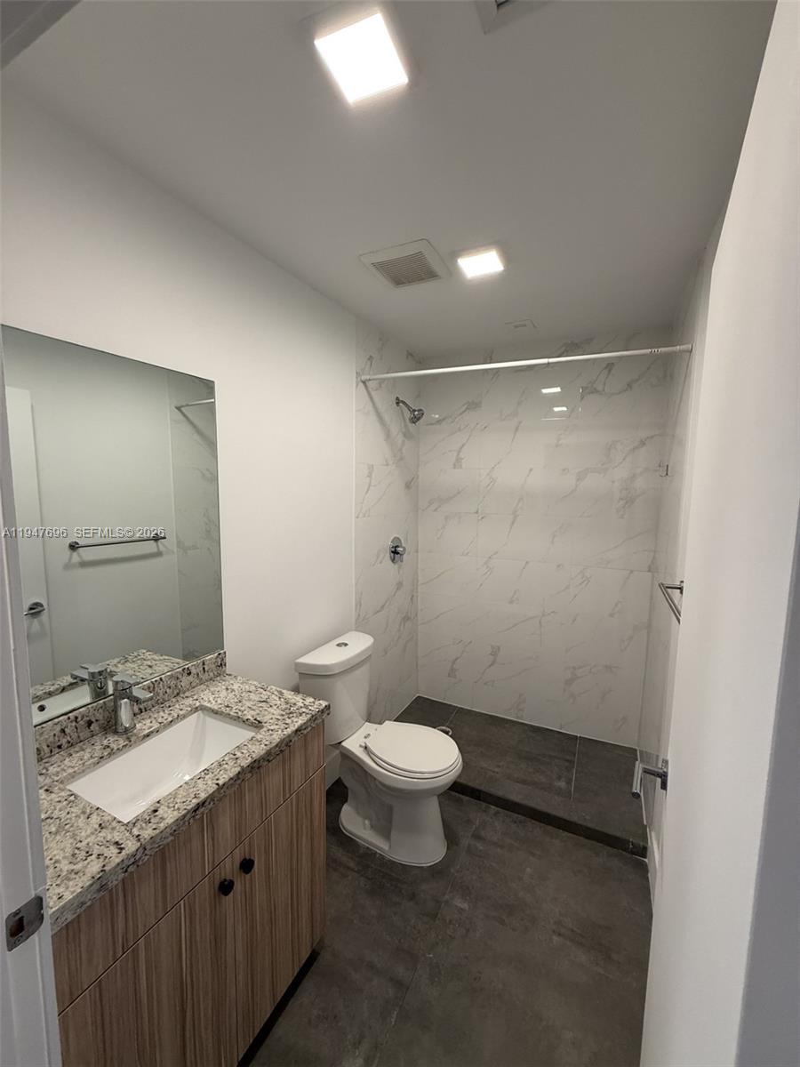 2010 SW 25th Ter #302 Miami, FL 33133