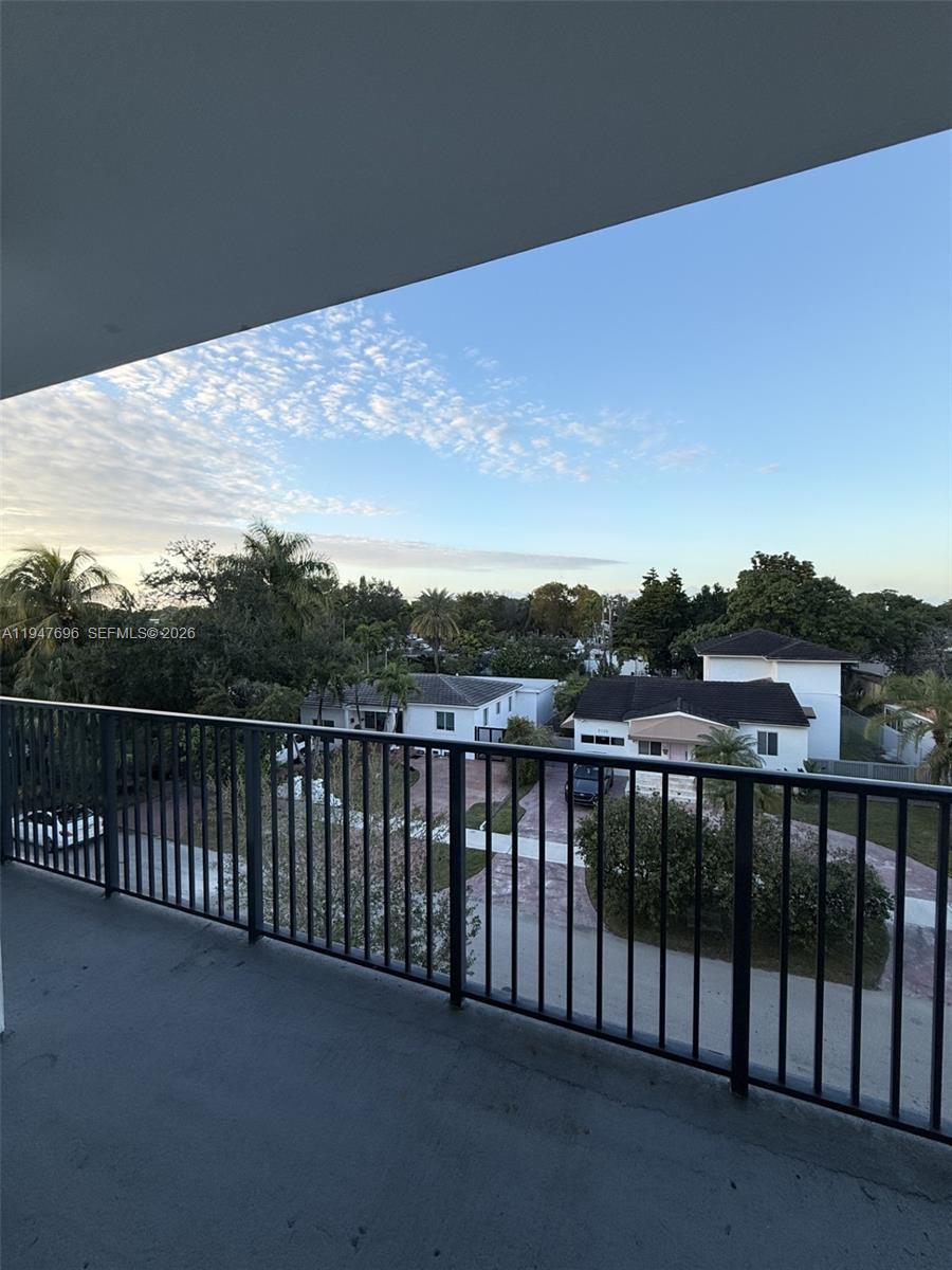 2010 SW 25th Ter #302 Miami, FL 33133