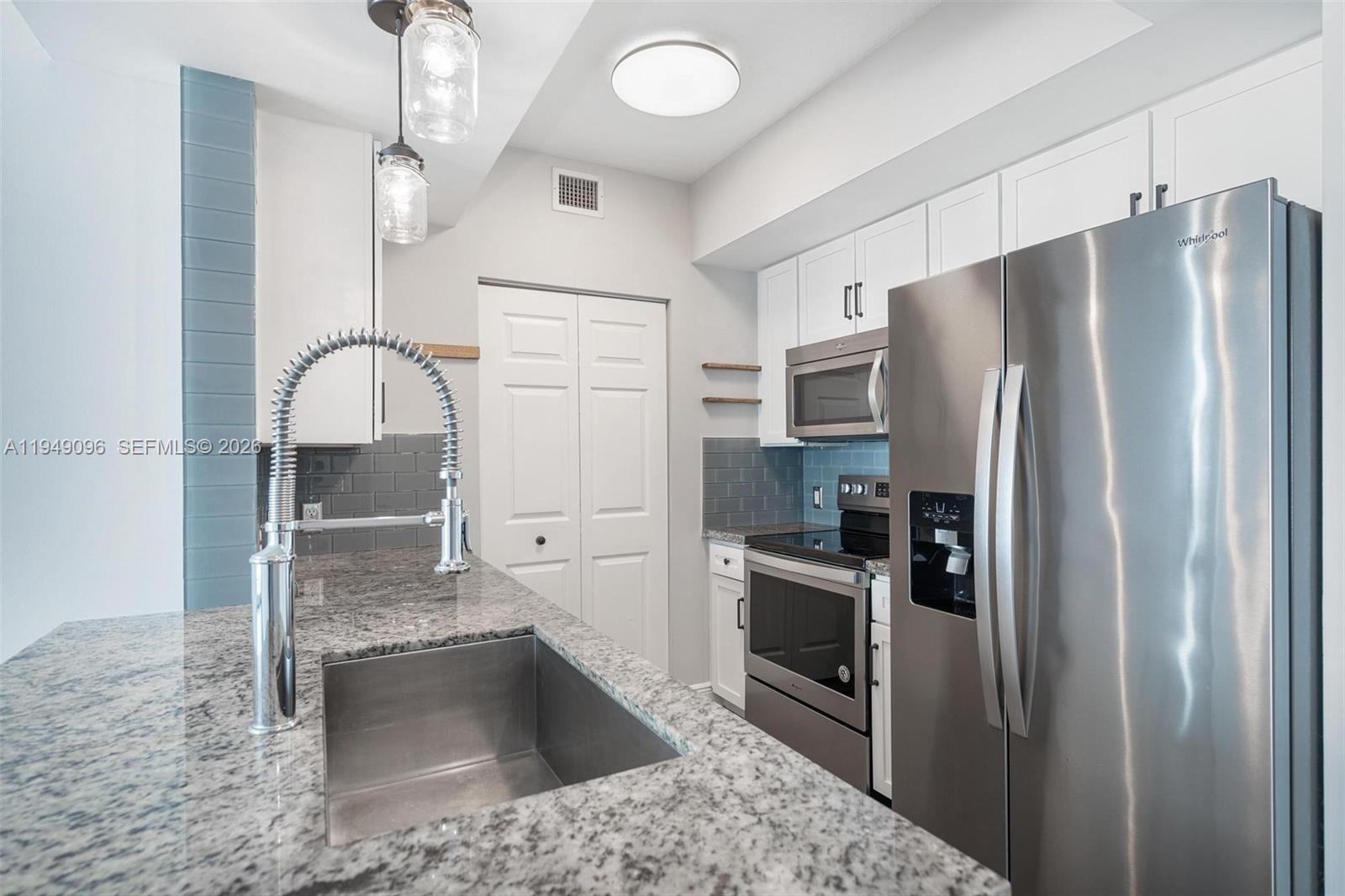 image Cite on the Bay East2