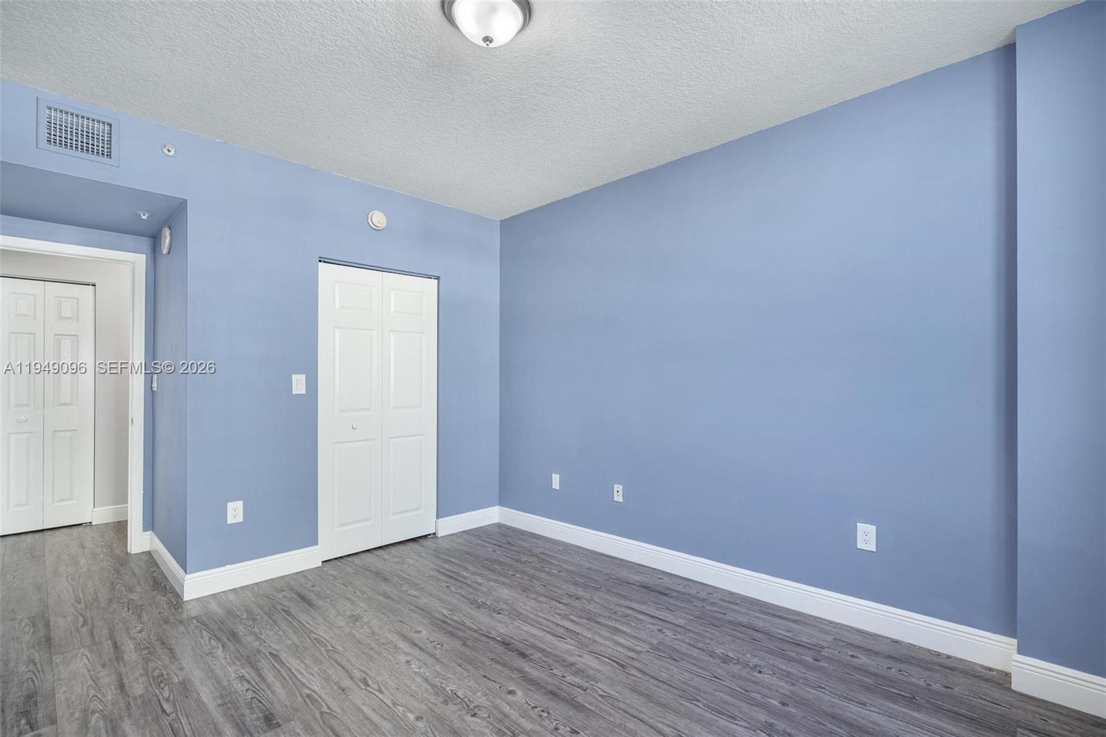 image Cite on the Bay East30