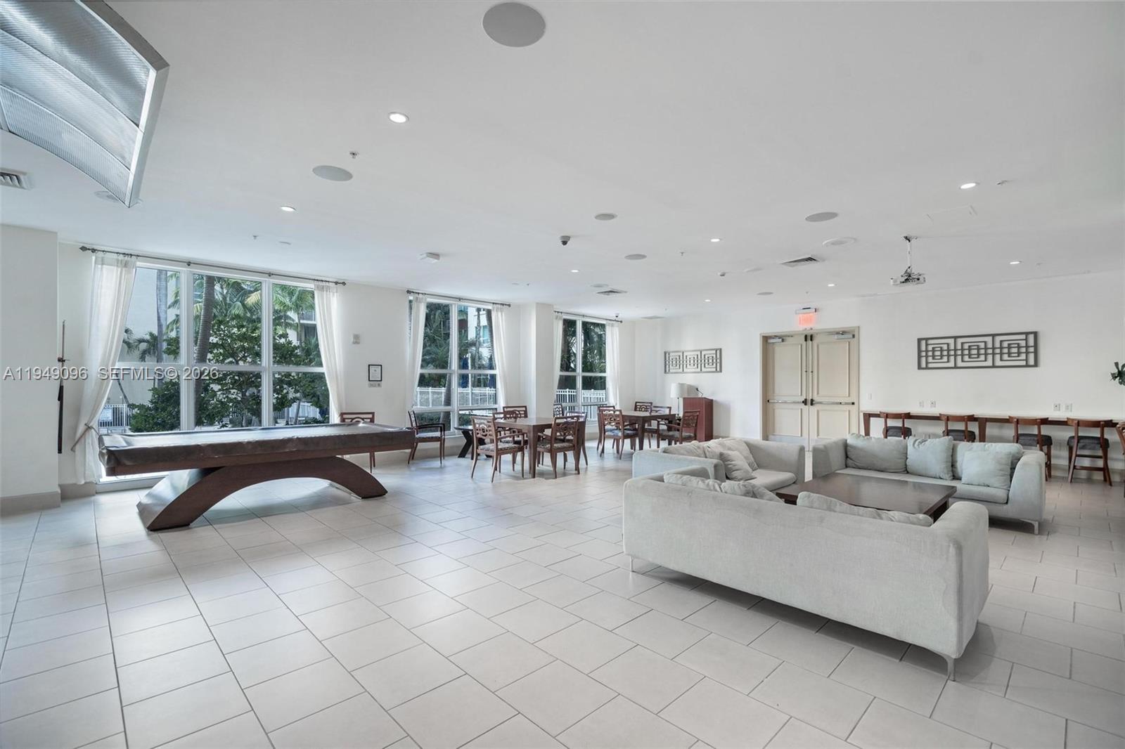 image Cite on the Bay East41