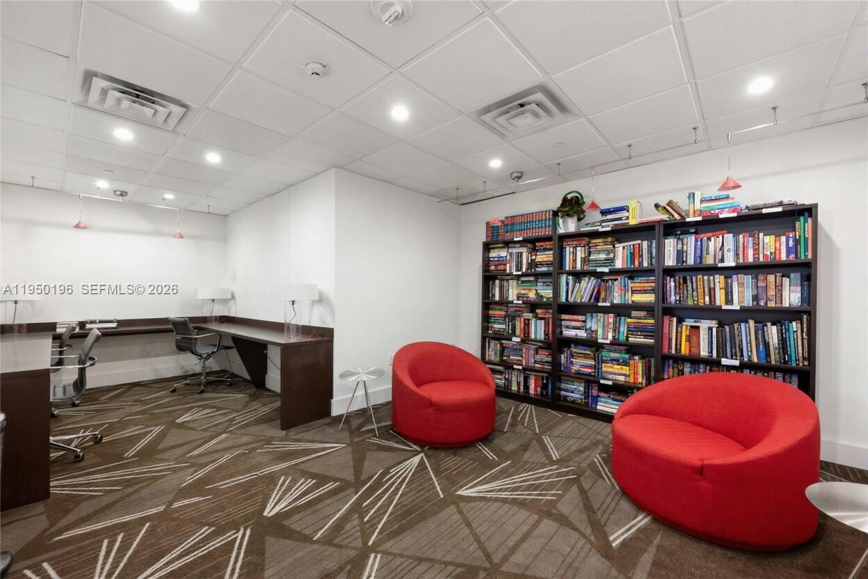 5701 Collins Ave #1417 Miami Beach, FL 33140