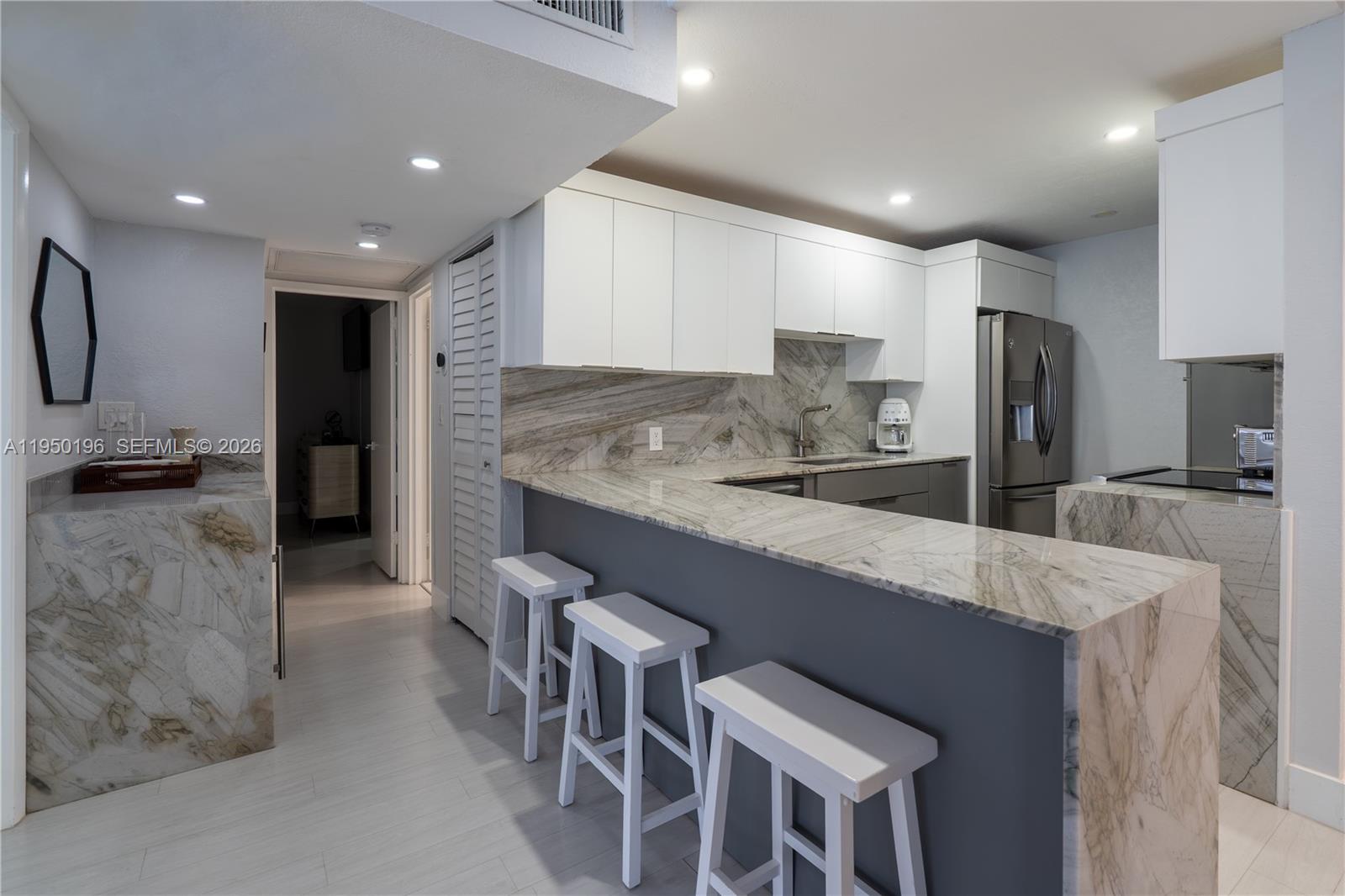 5701 Collins Ave #1417 Miami Beach, FL 33140