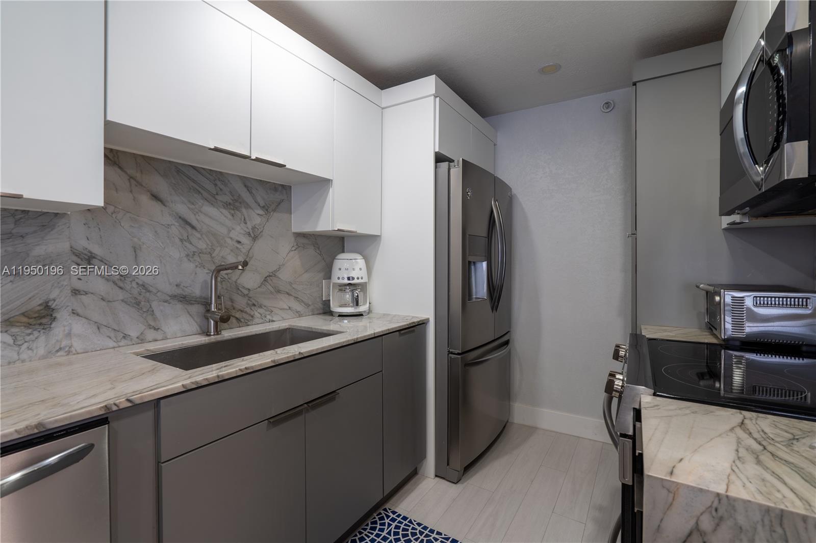 5701 Collins Ave #1417 Miami Beach, FL 33140