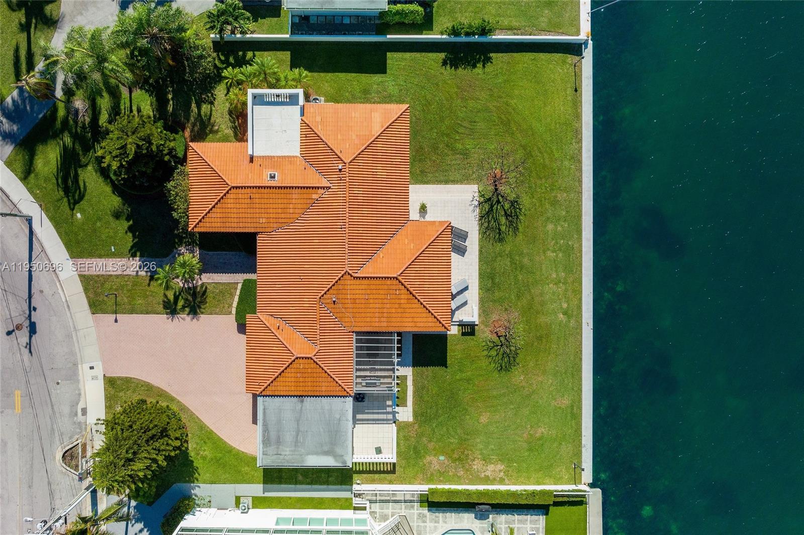 7500 W Treasure Dr North Bay Village, FL 33141