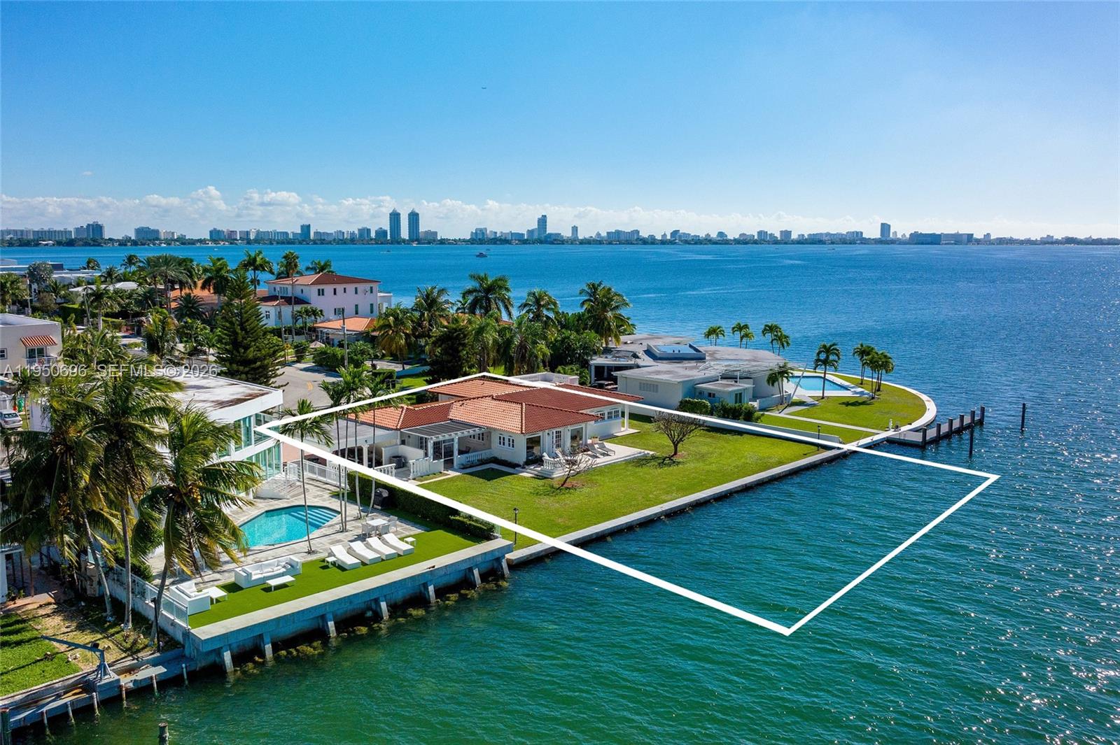 7500 W Treasure Dr North Bay Village, FL 33141