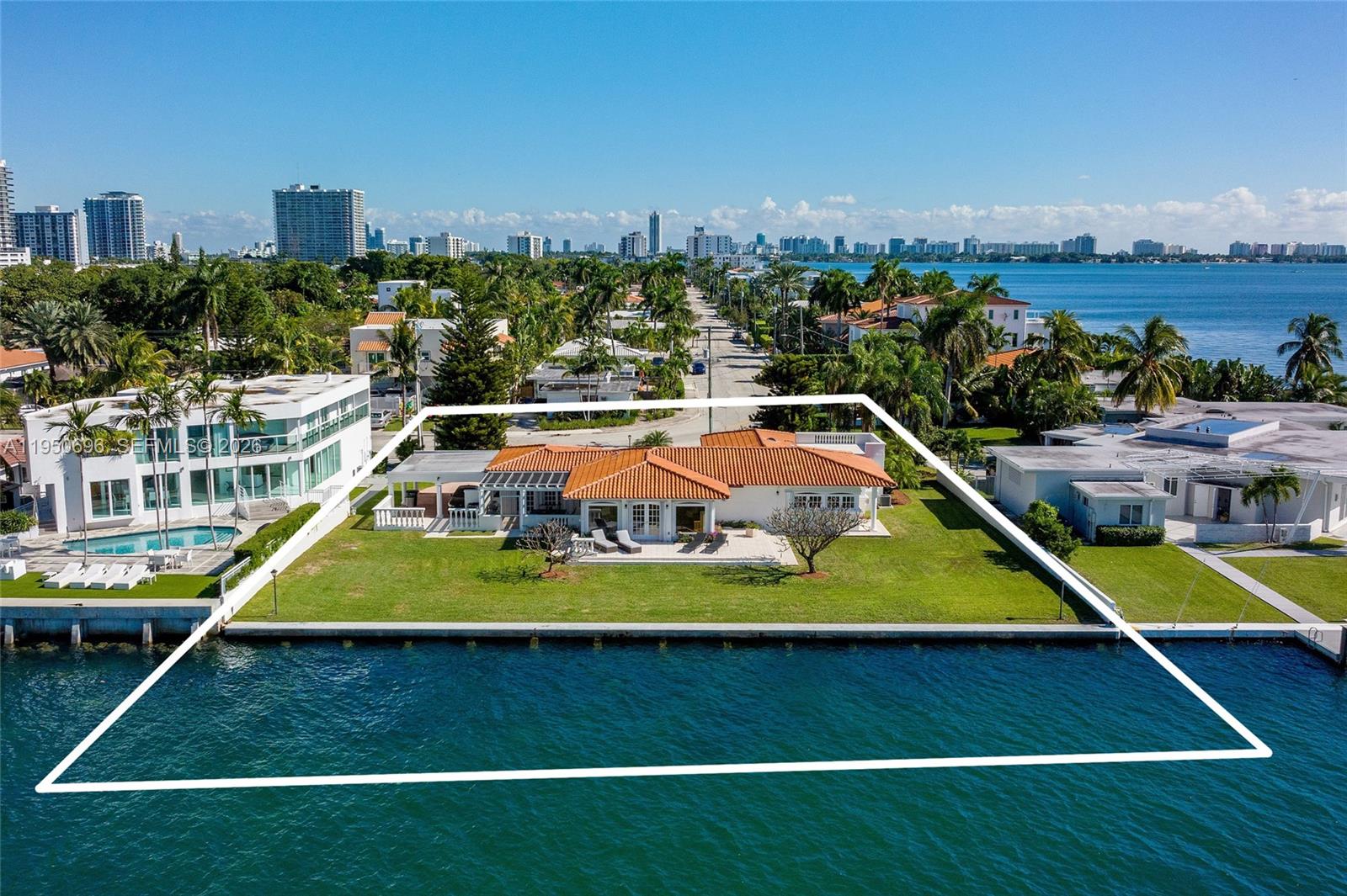 7500 W Treasure Dr North Bay Village, FL 33141