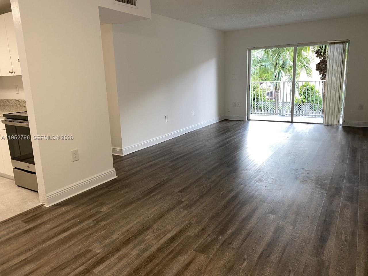 5112 NW 79th Ave #206 Doral, FL 33166