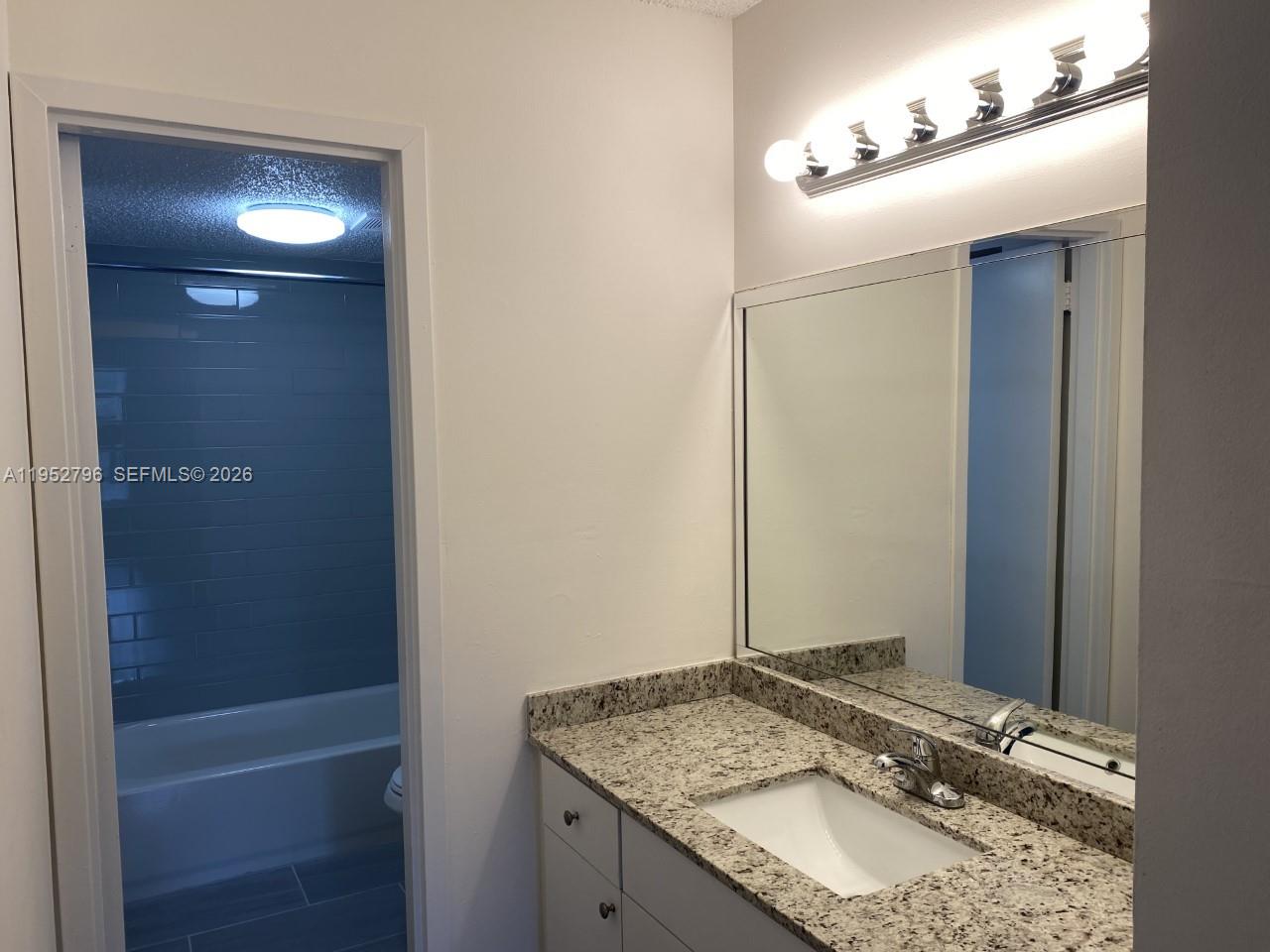 5112 NW 79th Ave #206 Doral, FL 33166