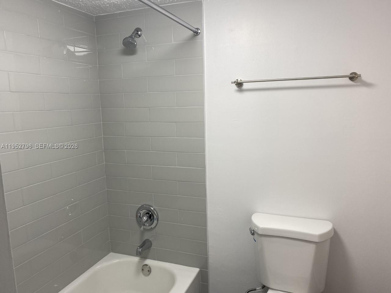 5112 NW 79th Ave #206 Doral, FL 33166