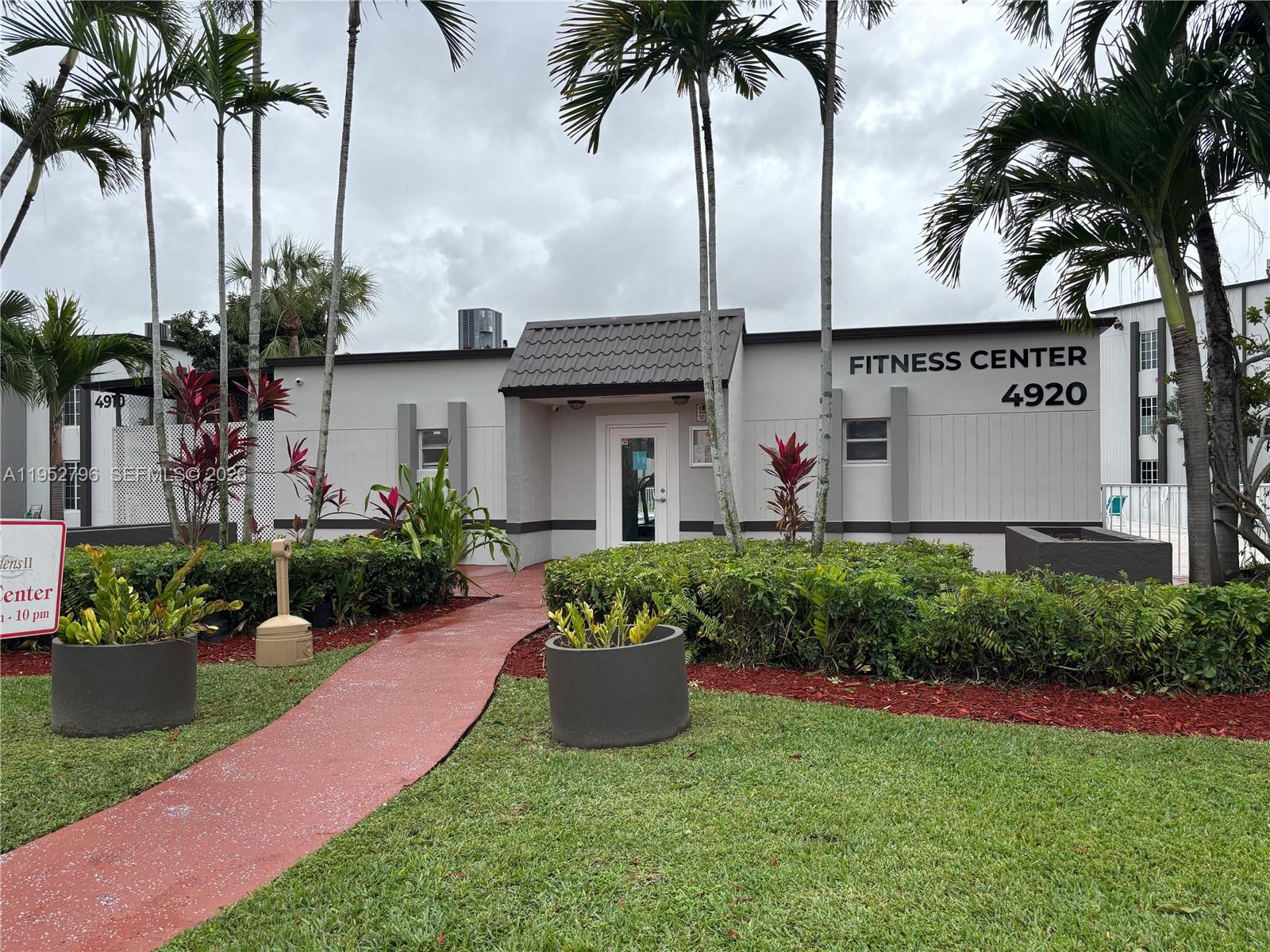 5112 NW 79th Ave #206 Doral, FL 33166