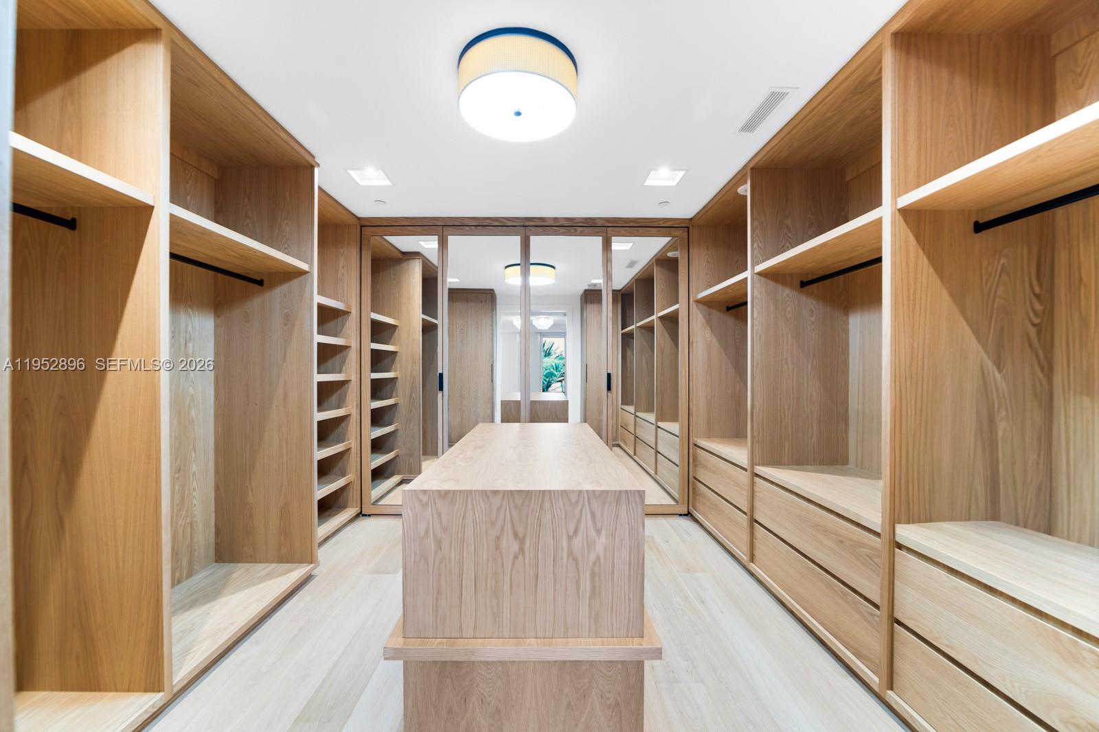 3535 Hiawatha Ave #403 Miami, FL 33133