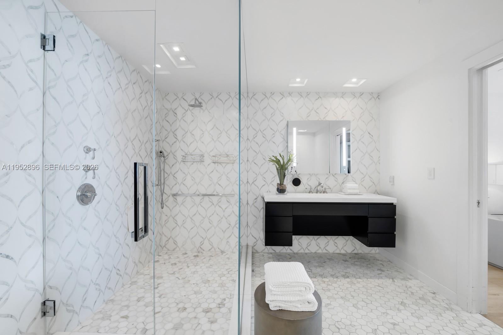 3535 Hiawatha Ave #403 Miami, FL 33133