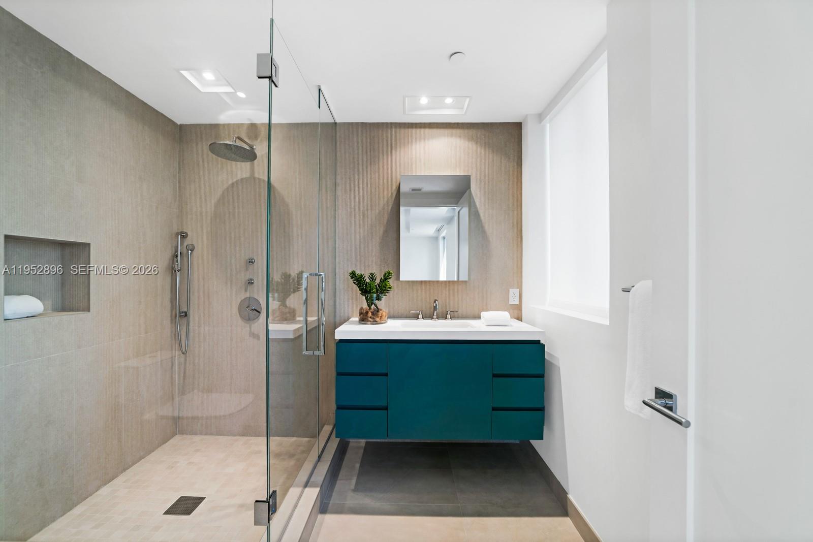 3535 Hiawatha Ave #403 Miami, FL 33133