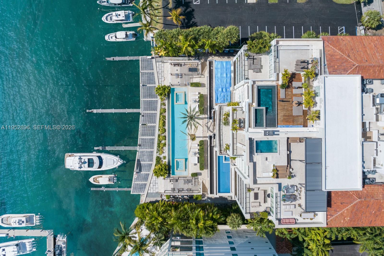 3535 Hiawatha Ave #403 Miami, FL 33133