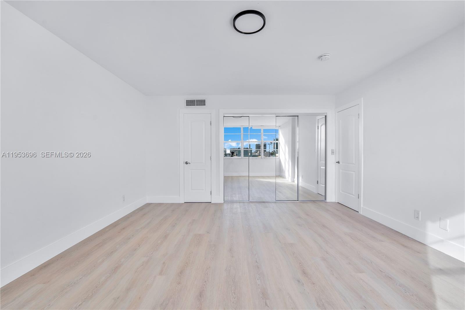 9500 W Bay Hbr Dr #7H Bay Harbor Islands, FL 33154