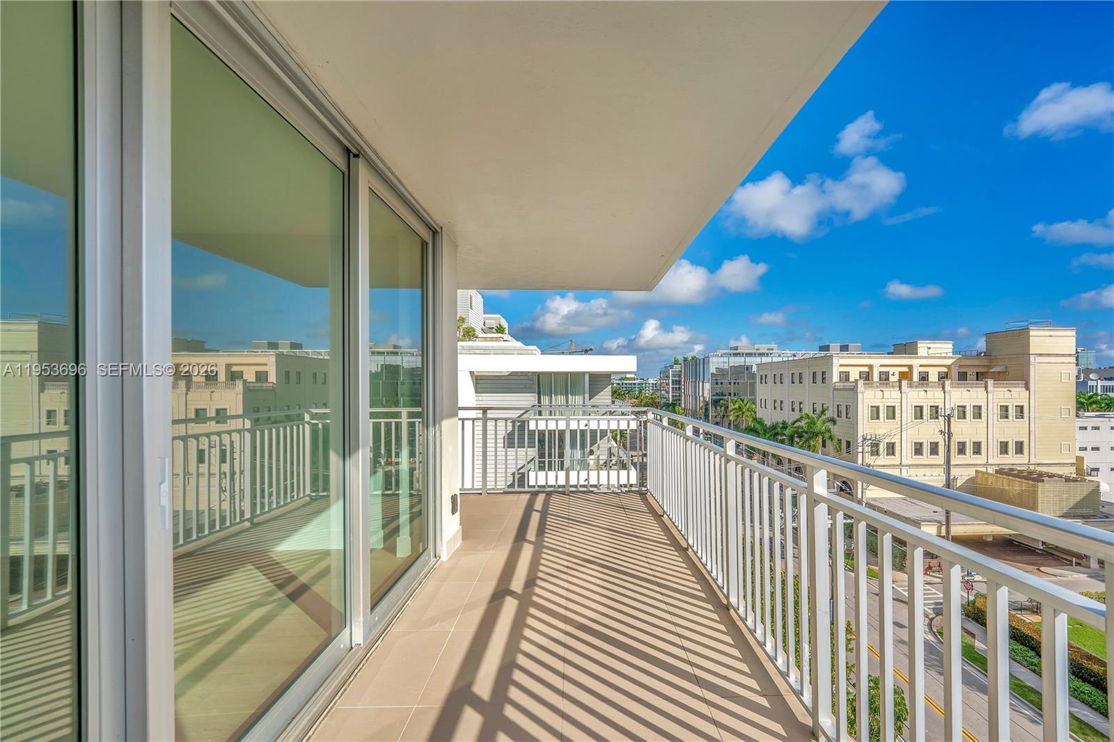 9500 W Bay Hbr Dr #7H Bay Harbor Islands, FL 33154