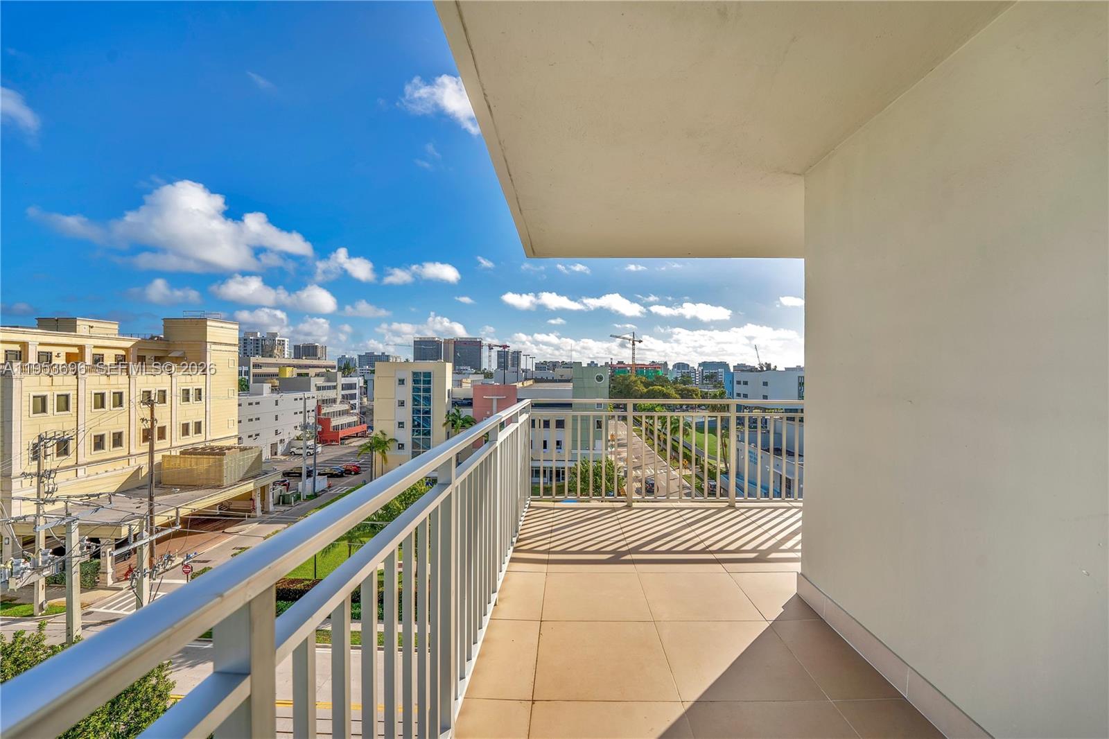 9500 W Bay Hbr Dr #7H Bay Harbor Islands, FL 33154