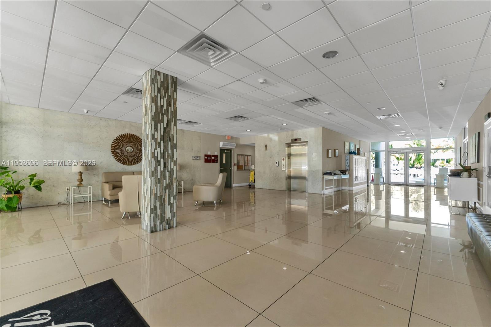 9500 W Bay Hbr Dr #7H Bay Harbor Islands, FL 33154