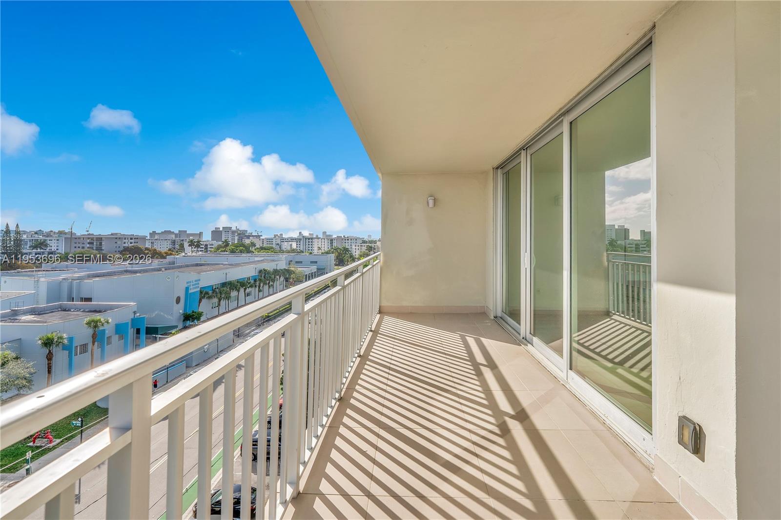 9500 W Bay Hbr Dr #7H Bay Harbor Islands, FL 33154