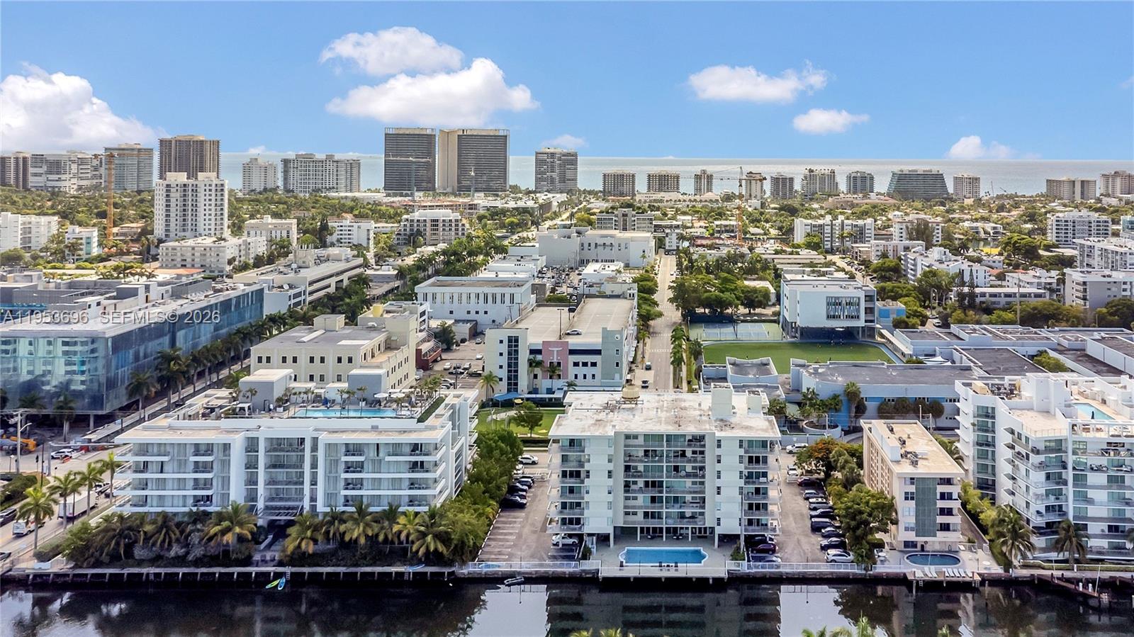 9500 W Bay Hbr Dr #7H Bay Harbor Islands, FL 33154