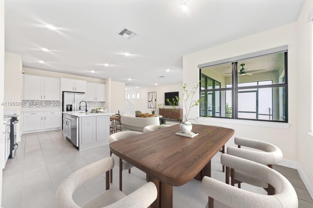 8123 NW 78th St Tamarac, FL 33321