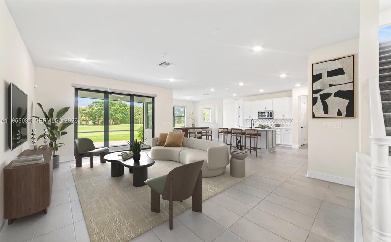 8123 NW 78th St Tamarac, FL 33321