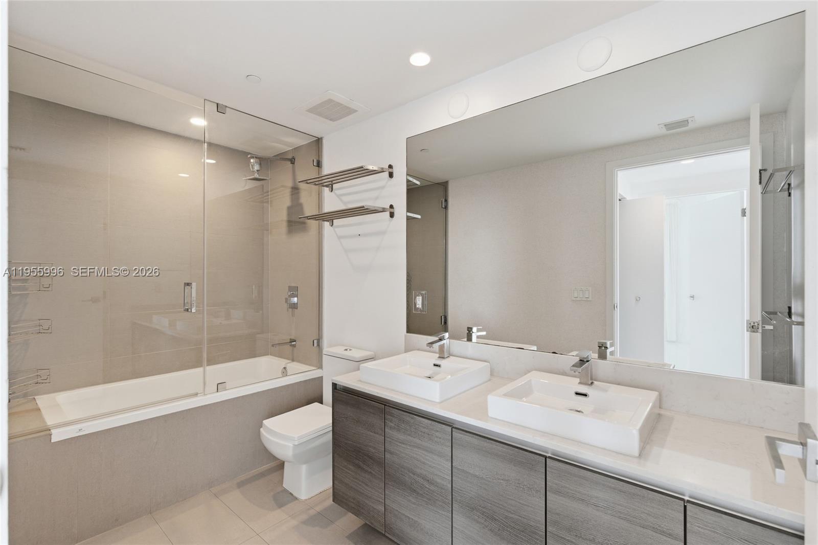 image The Bond on Brickell10