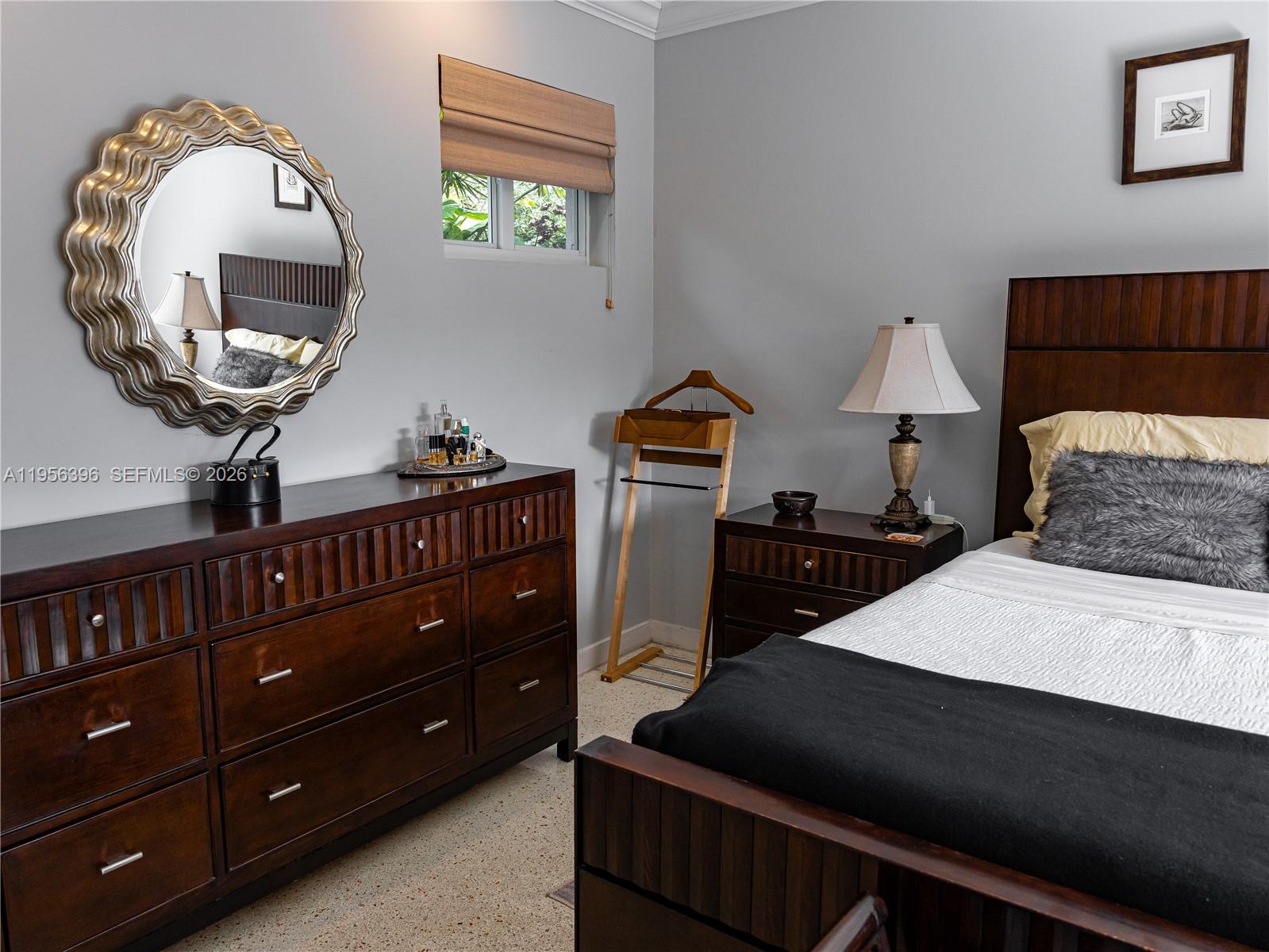 9117 Carlyle Ave Surfside, FL 33154