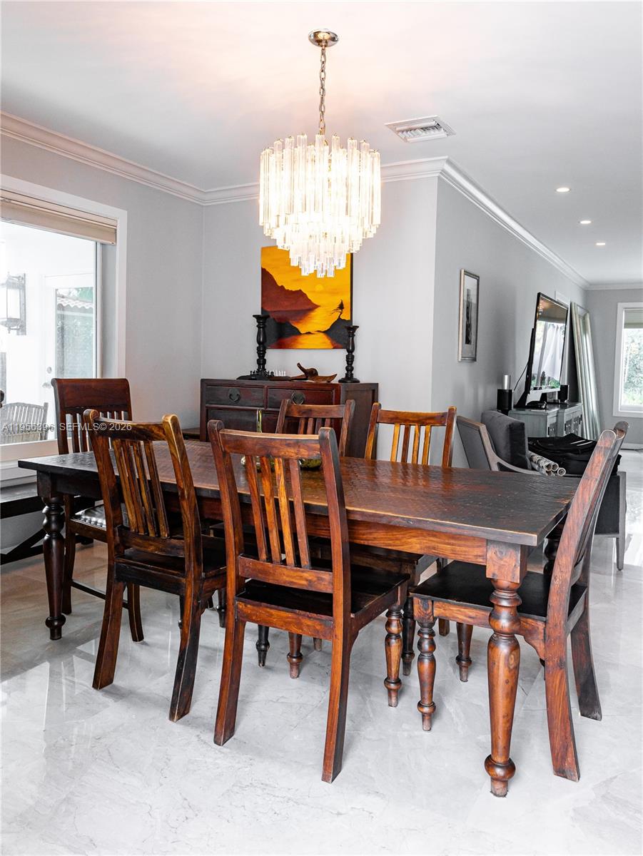 9117 Carlyle Ave Surfside, FL 33154