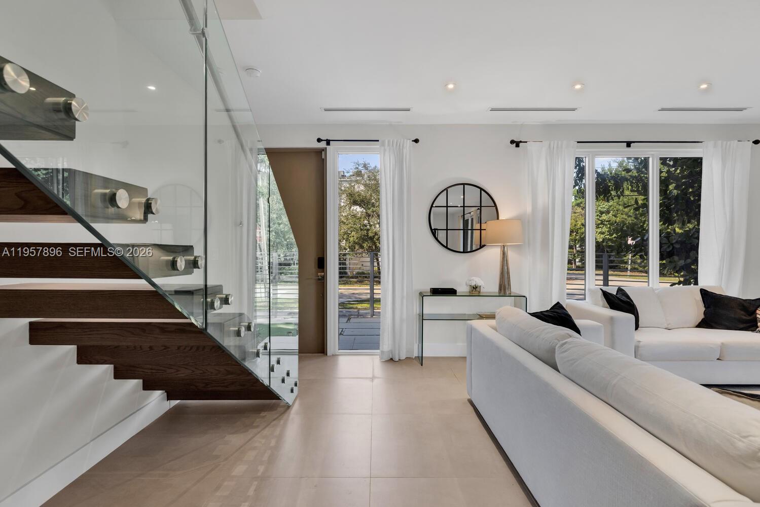 2851 SW 33rd Ct #2851 Miami, FL 33133