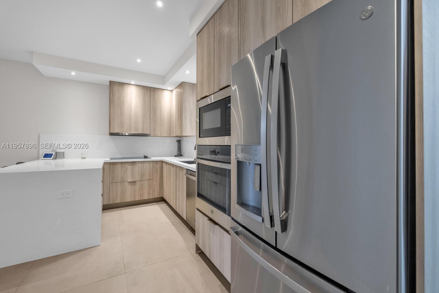 2851 SW 33rd Ct #2851 Miami, FL 33133